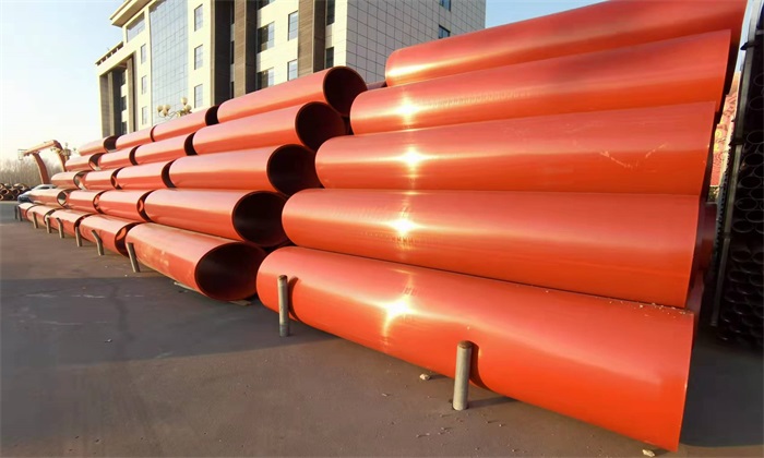  汶馬高速第三長隧道貫通  隧道逃生管