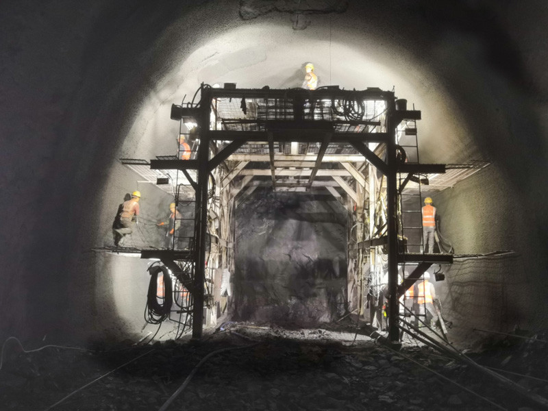 杭溫鐵路二期項(xiàng)目金華浦江段金臺(tái)尖隧道2號(hào)斜井順利掘進(jìn)至正洞(圖2)