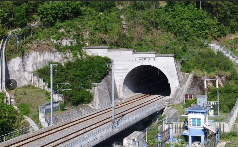 縱橫溝壑總是歌，中鐵十一局唱響隧道工程“最強音”(圖6)