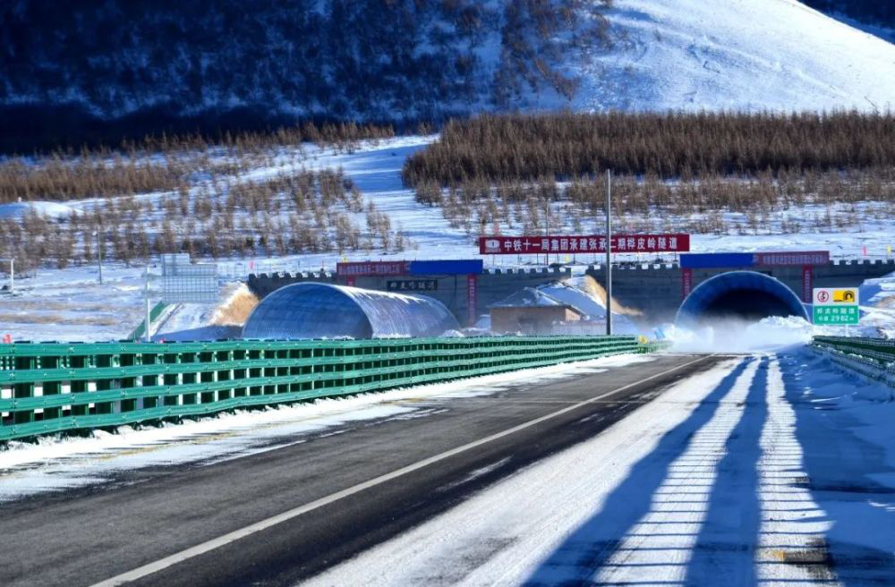 縱橫溝壑總是歌，中鐵十一局唱響隧道工程“最強音”(圖7)