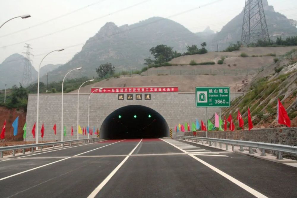 縱橫溝壑總是歌，中鐵十一局唱響隧道工程“最強音”(圖9)